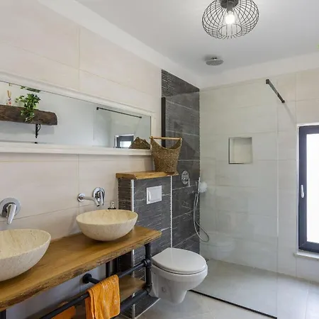 Poli Stare Nuoni Holiday home