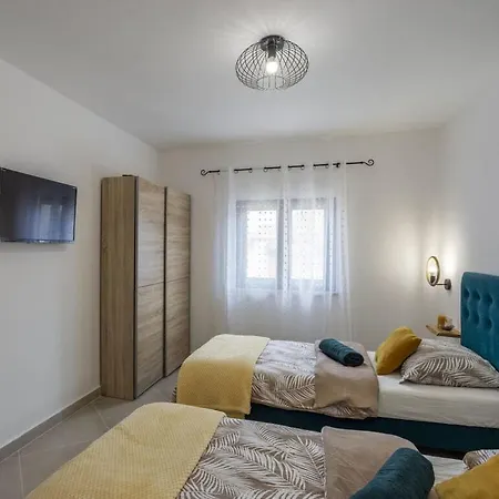 Holiday home Poli Stare Nuoni Zminj